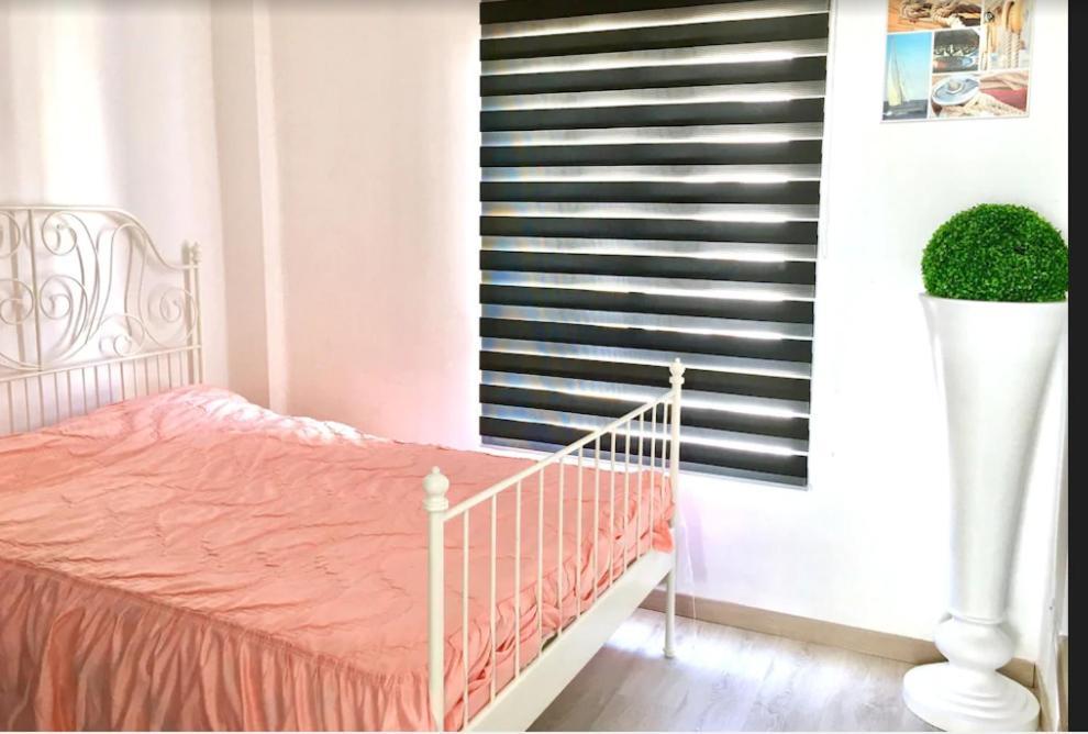 Oyo Guest House Duc De Gaeta Valencia Exterior photo